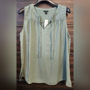 Sleeveless blouse